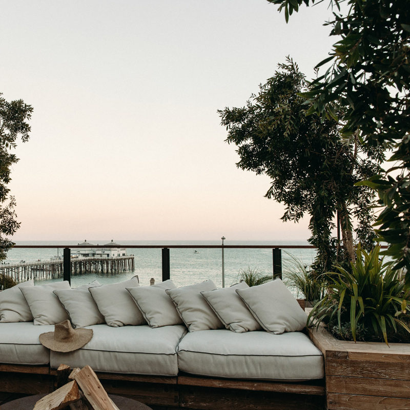 the surfrider hotel malibu californie emma crowther matthew goodwin