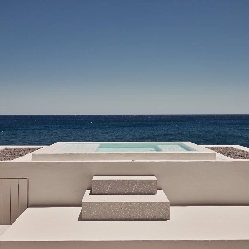 istoria hotel santorin grece