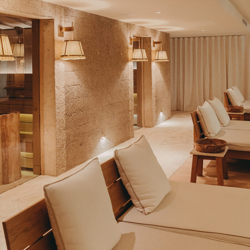 ily of the valley hotel la coix valmer france starck
