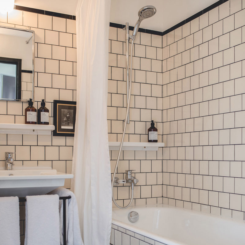 le barn hotel bonnelles france