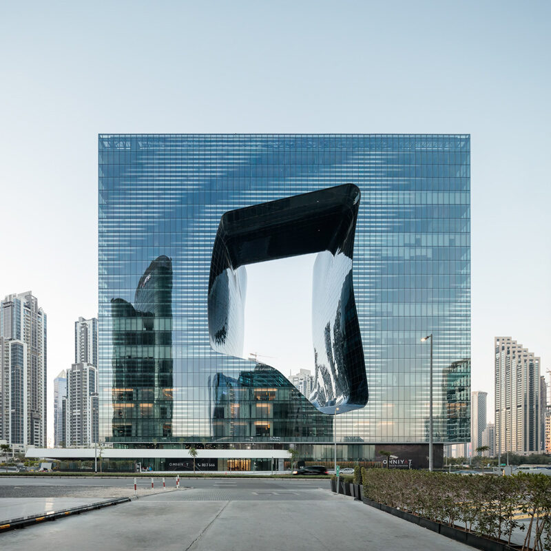 me dubai by melia zaha hadid the opus