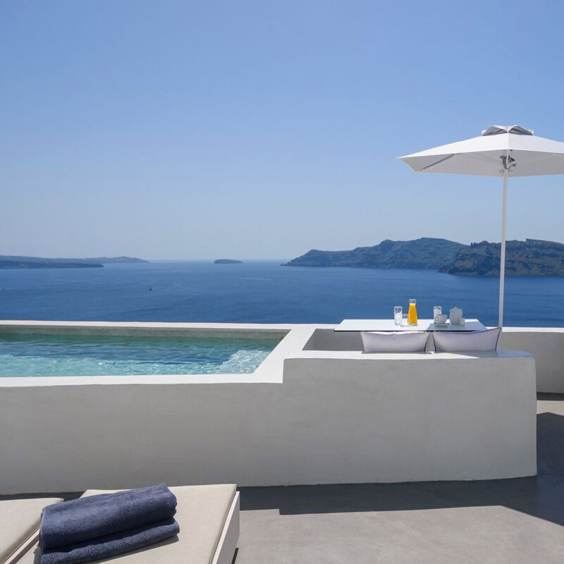echoes luxury suites hotel oia santorini greece