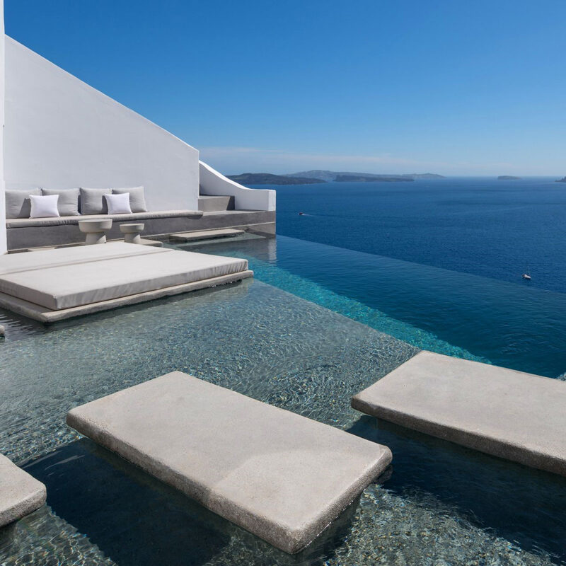 echoes luxury suites hotel oia santorini greece