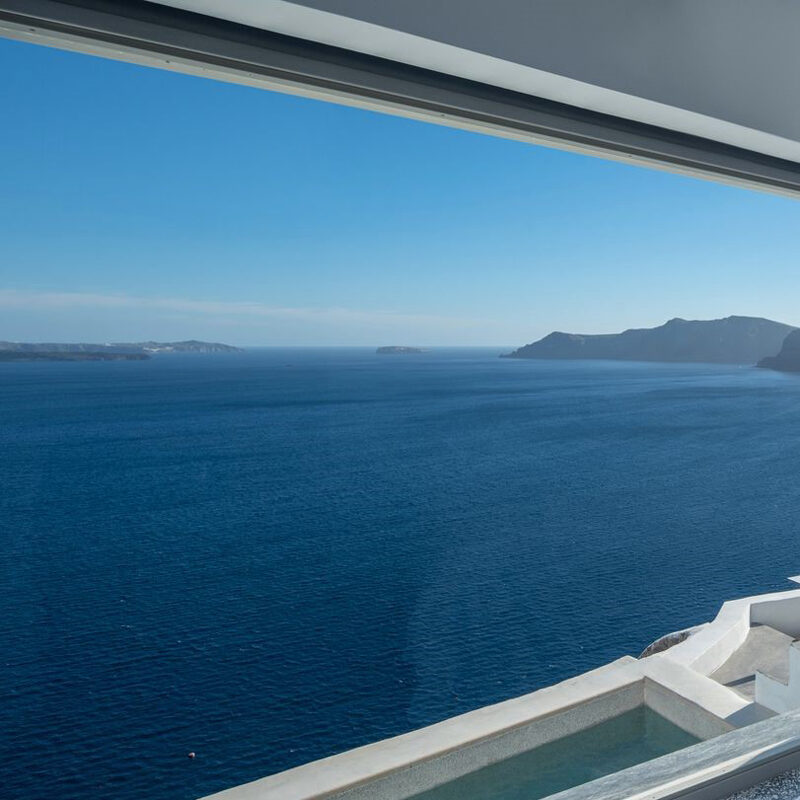 echoes luxury suites hotel oia santorini greece