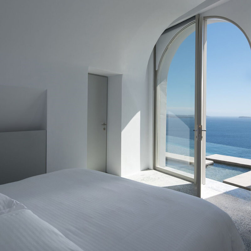 echoes luxury suites hotel oia santorini greece