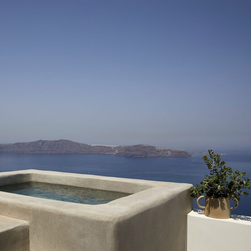 atoles retreat imerovigli santorini greece