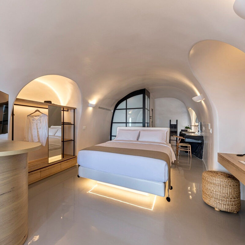 olvos luxury suites hotel oia santorini greece