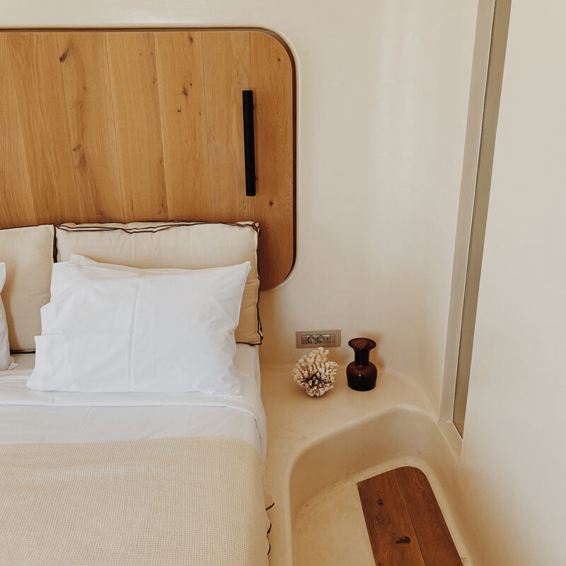 white pebble suites hotel milos pollonia greece kkmk