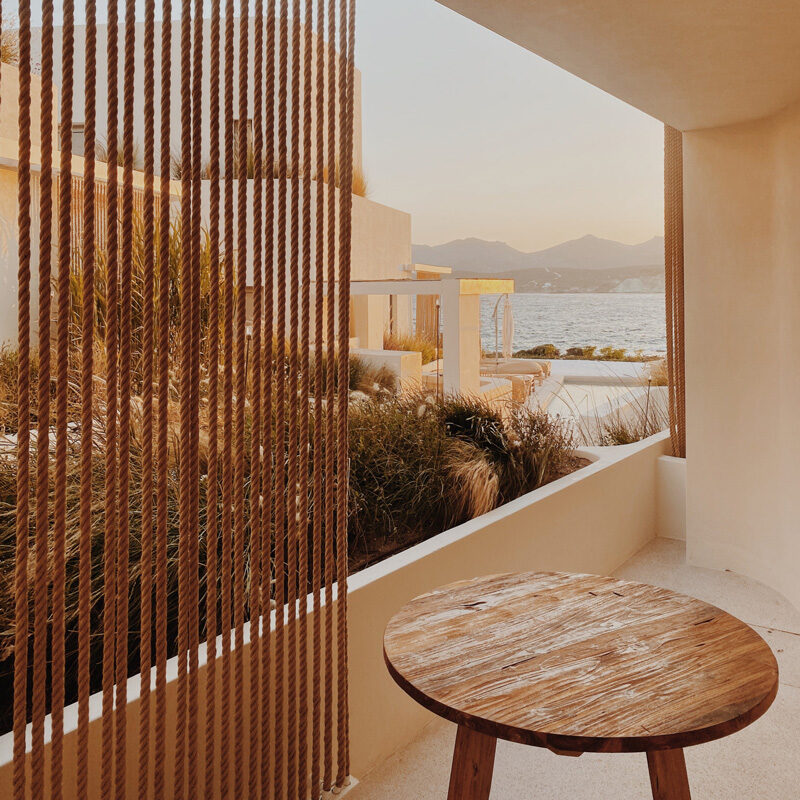 white pebble suites hotel milos pollonia greece kkmk
