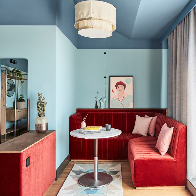 schwan locke hotel munich germany fettle