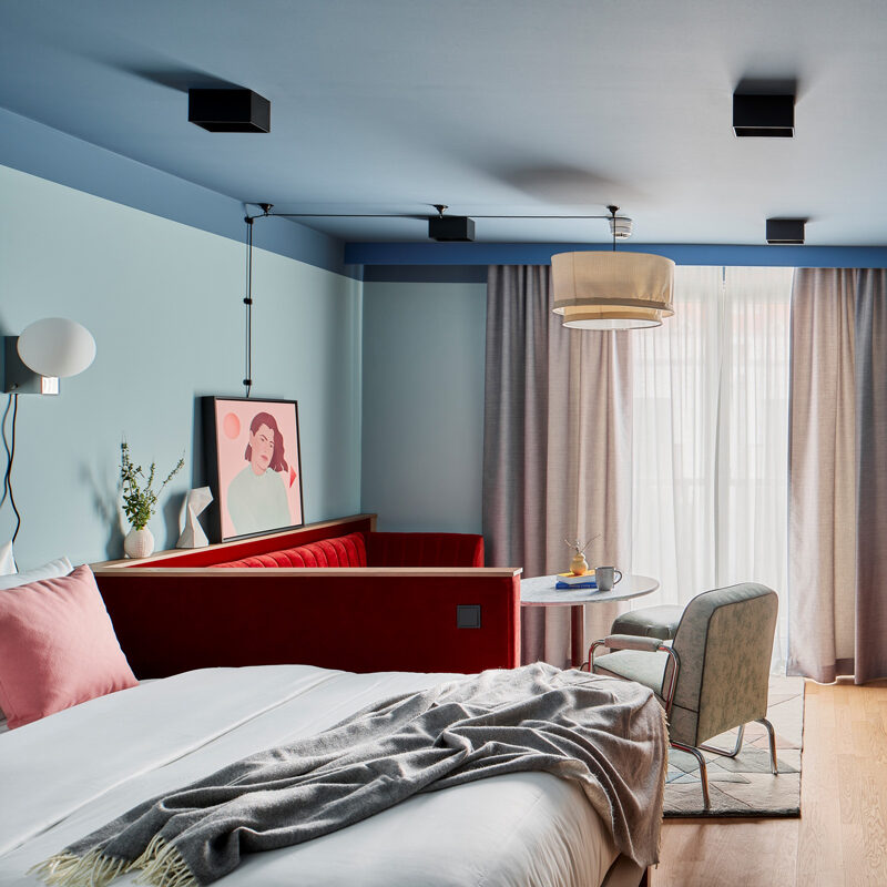 schwan locke hotel munich germany fettle