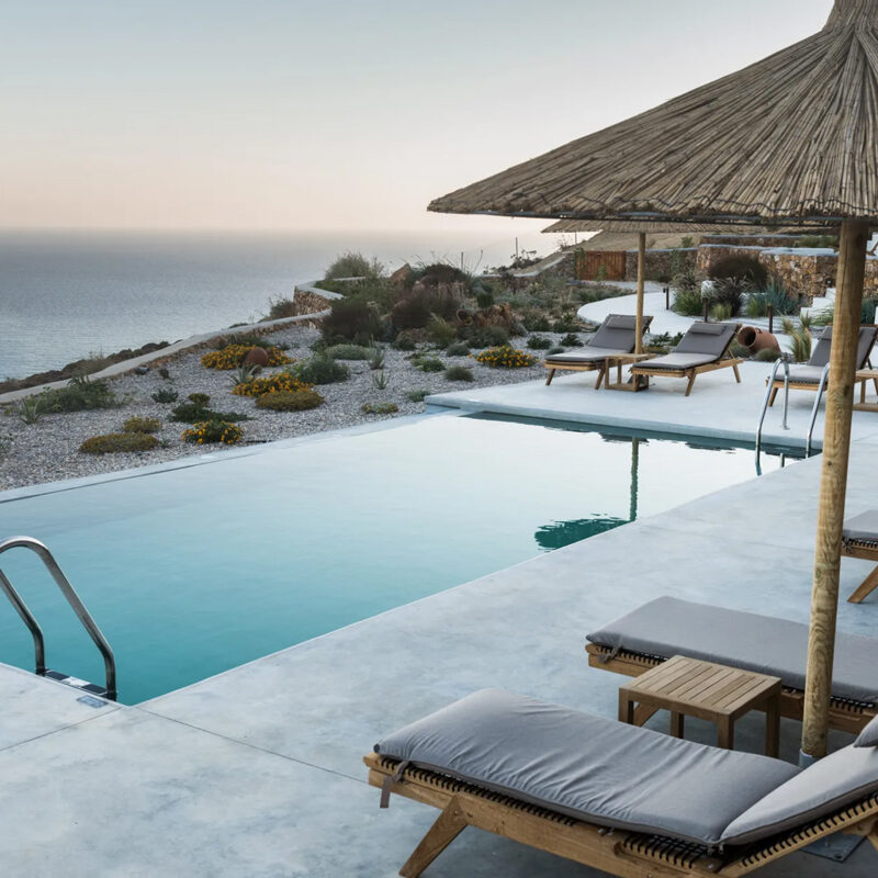 ypseli anafi hive hotel greece