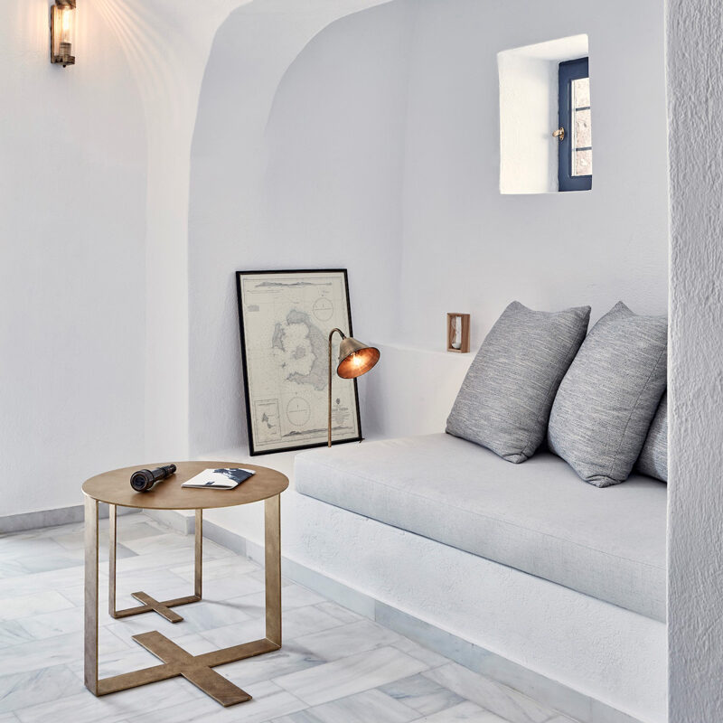 homeric poems hotel santorini-greece-interior design laboratorium cave suite