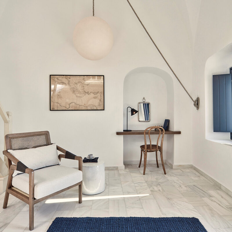 homeric poems hotel santorini-greece-interior design laboratorium cave suite