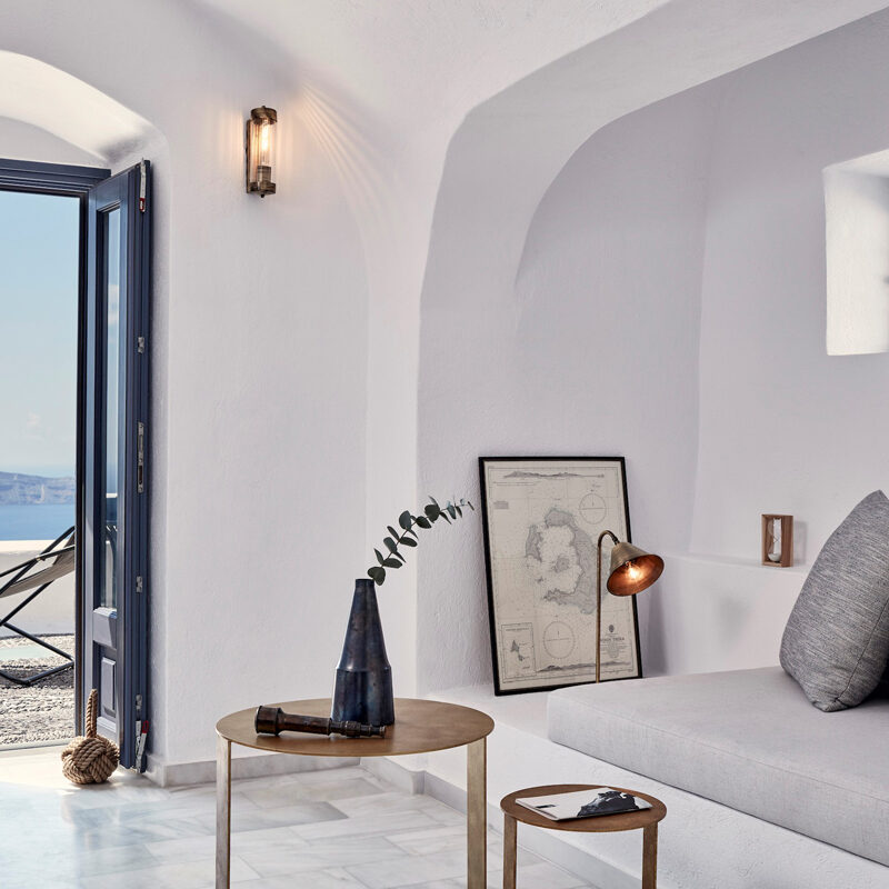 homeric poems hotel santorini-greece-interior design laboratorium cave suite