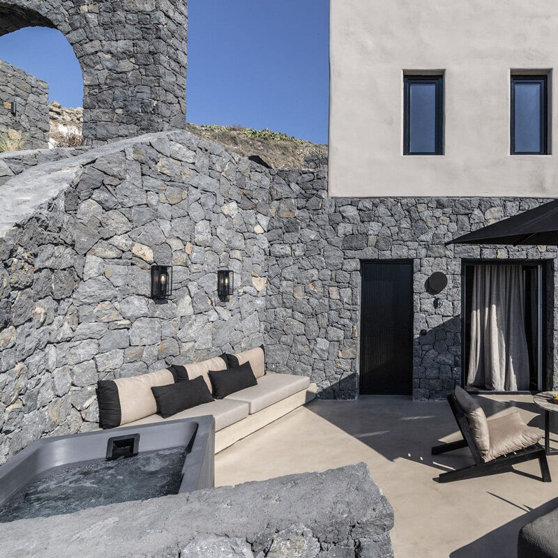 nimbus santorini oia hotel greece