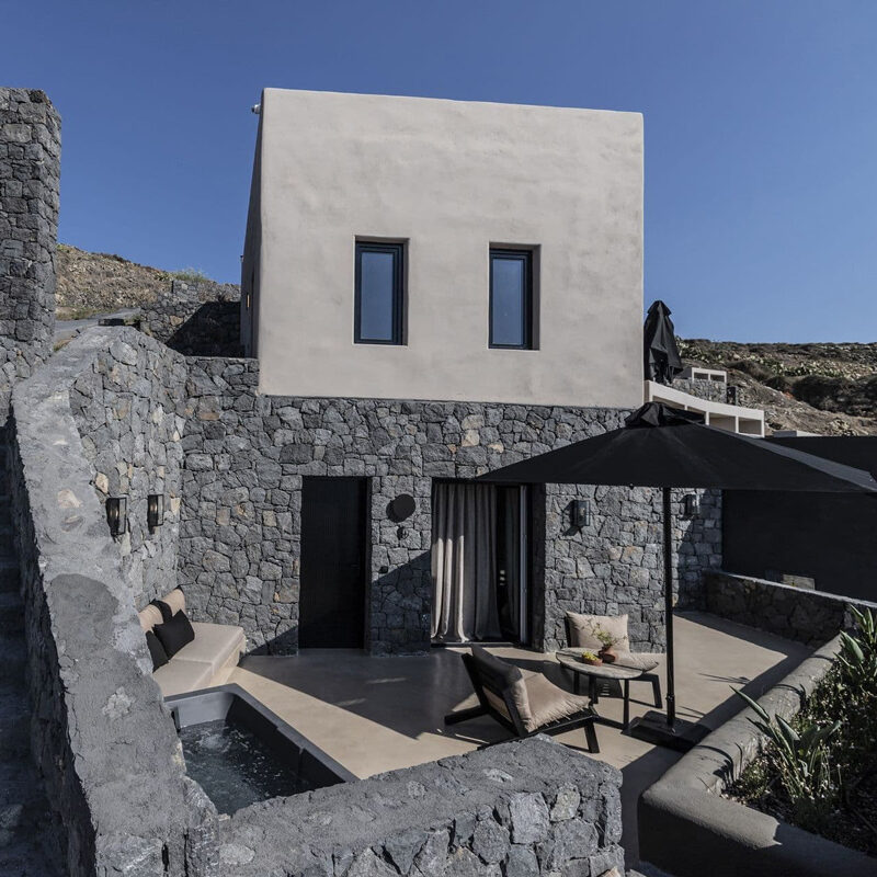 nimbus santorini oia hotel greece