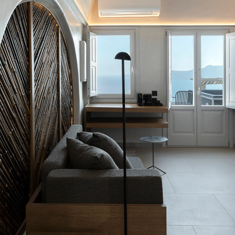 Hom Santorini