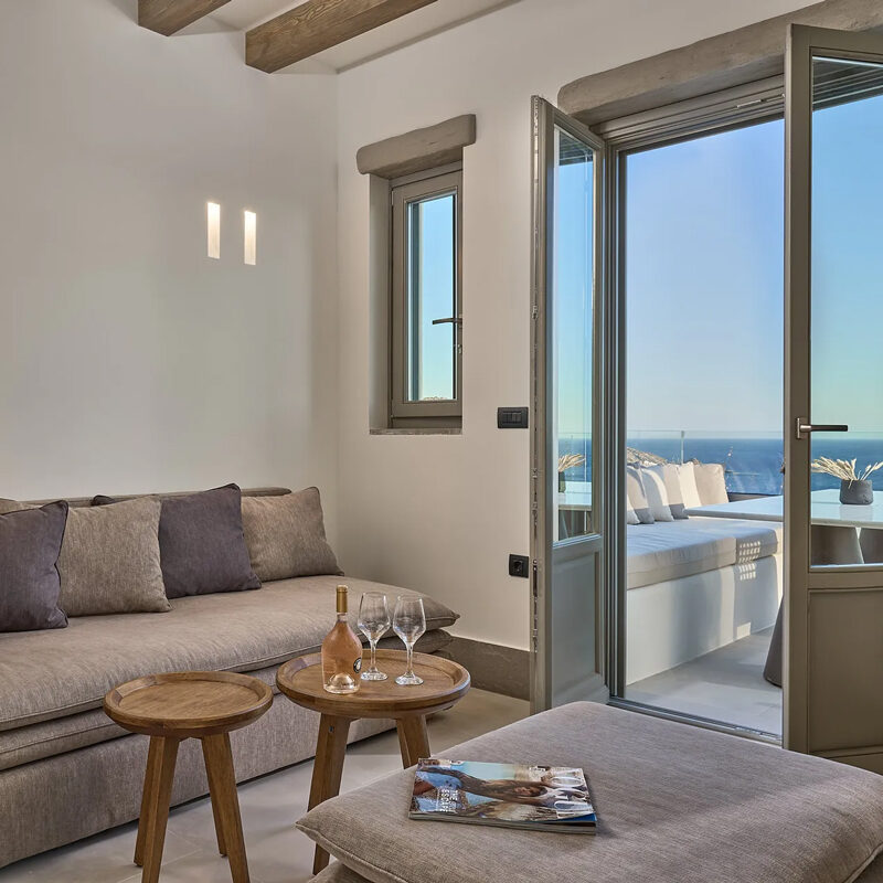 Ios Grand Pool Suites