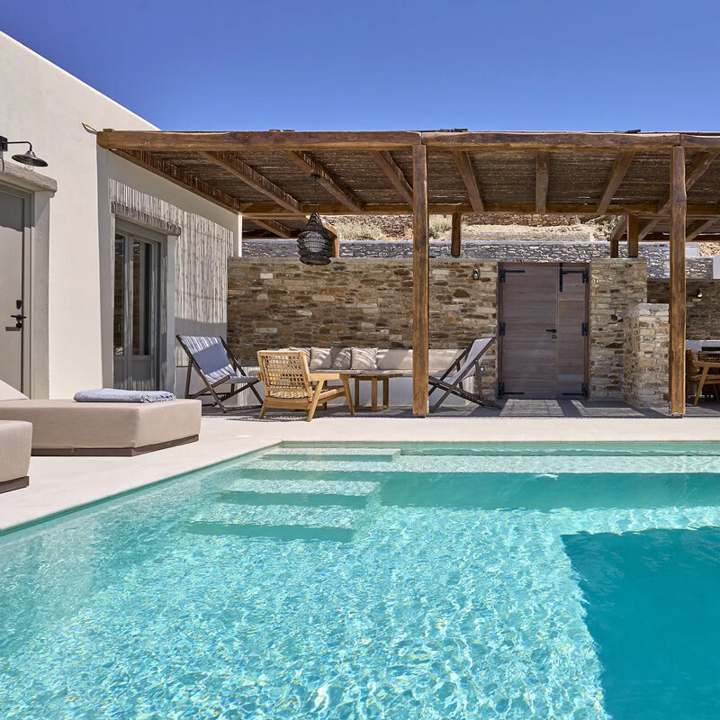 Ios Grand Pool Suites
