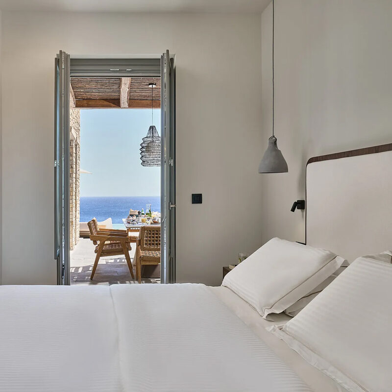 Ios Grand Pool Suites