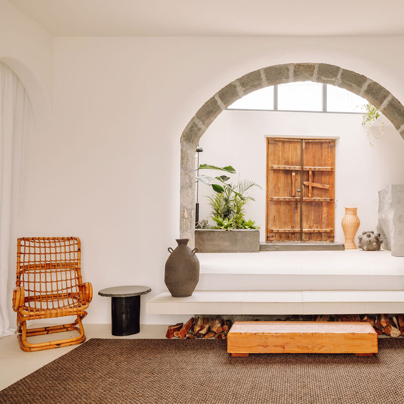 White Exclusive Suites & Villas