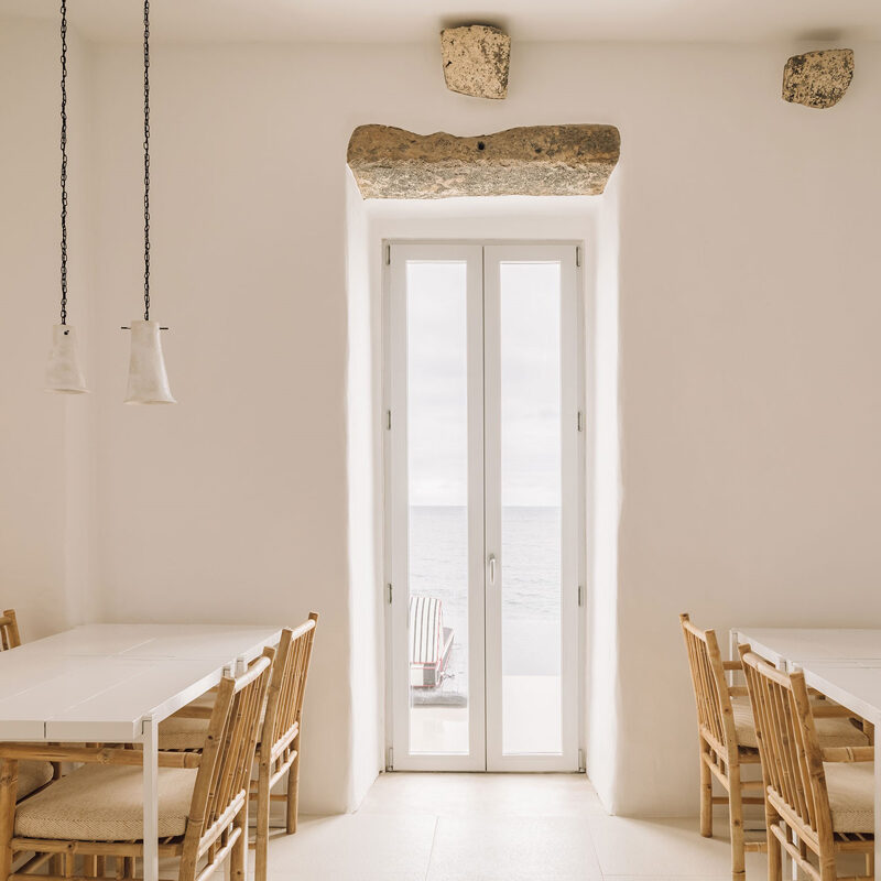 White Exclusive Suites & Villas