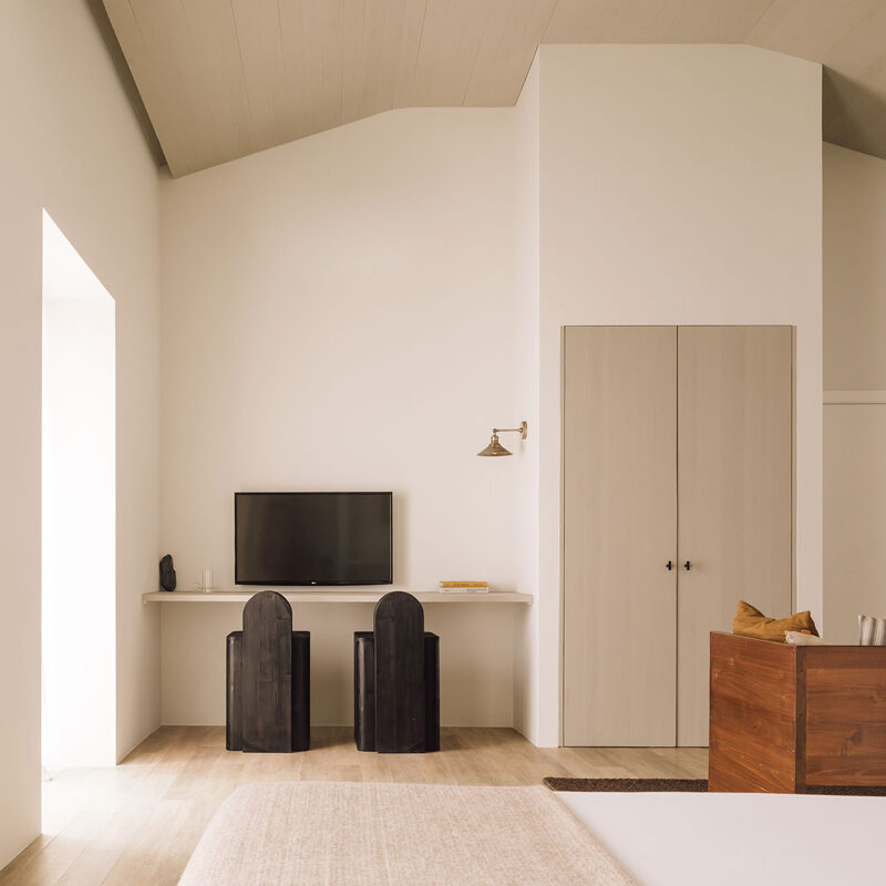 White Exclusive Suites & Villas