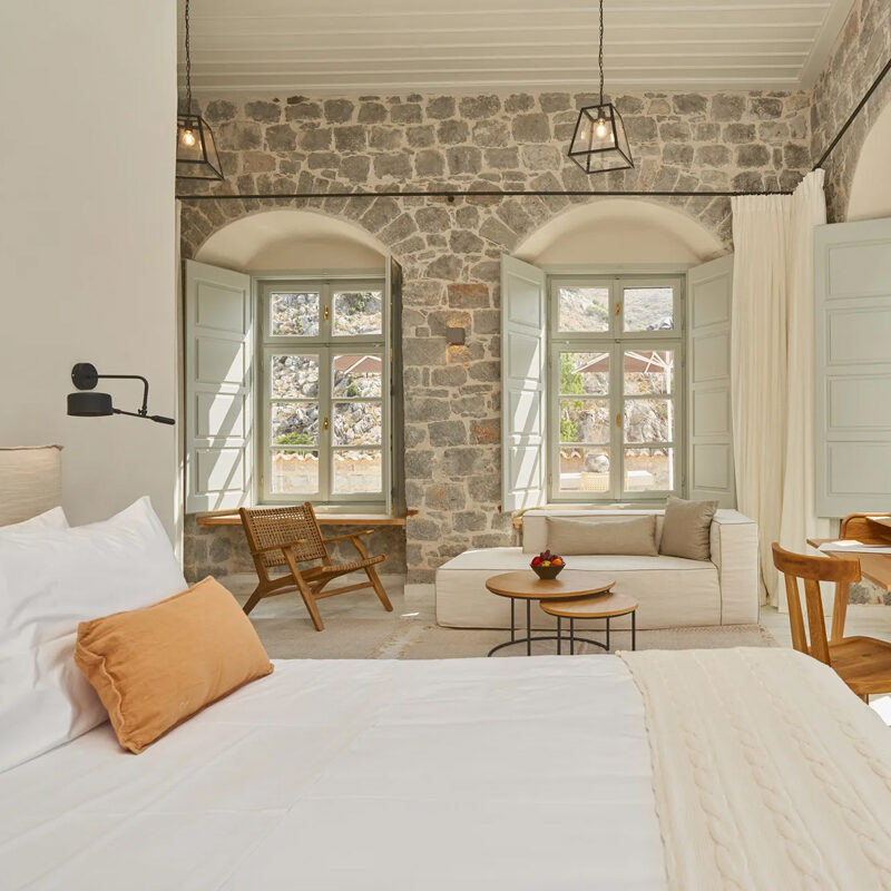 Mandraki Beach Resort Hydra