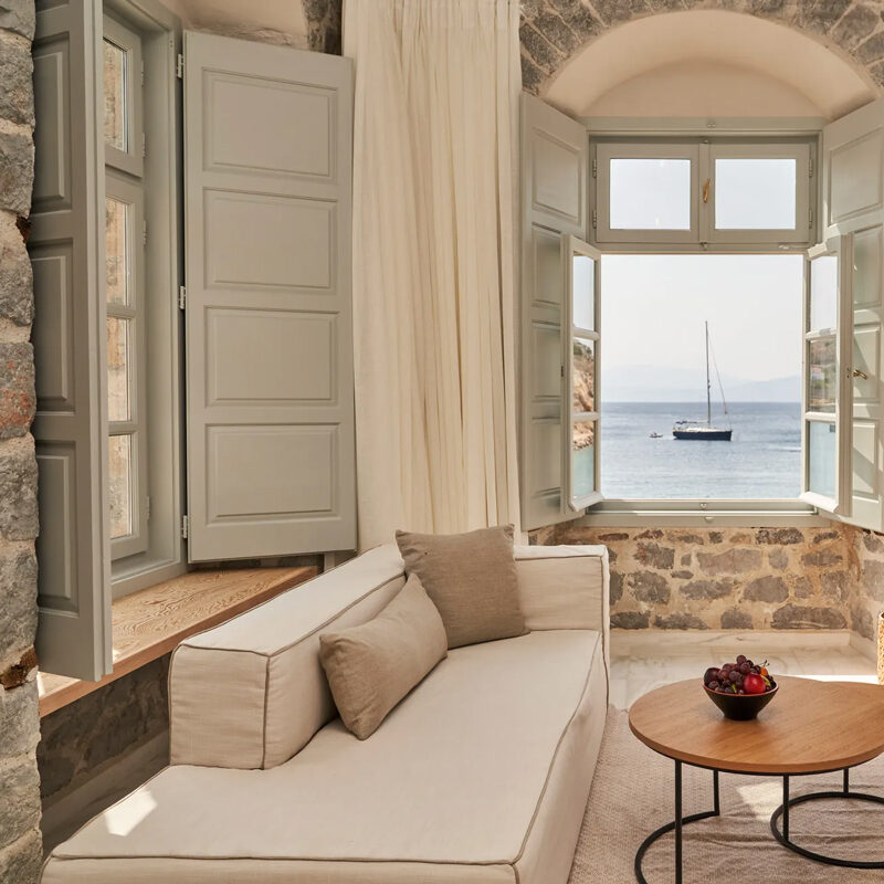 Mandraki Beach Resort Hydra