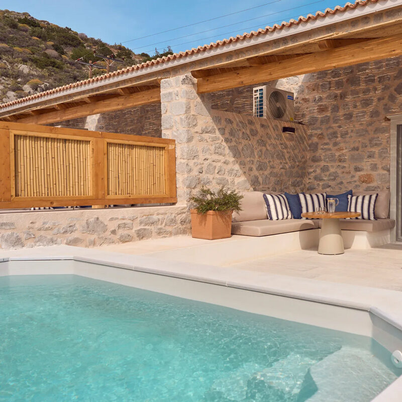 Mandraki Beach Resort Hydra