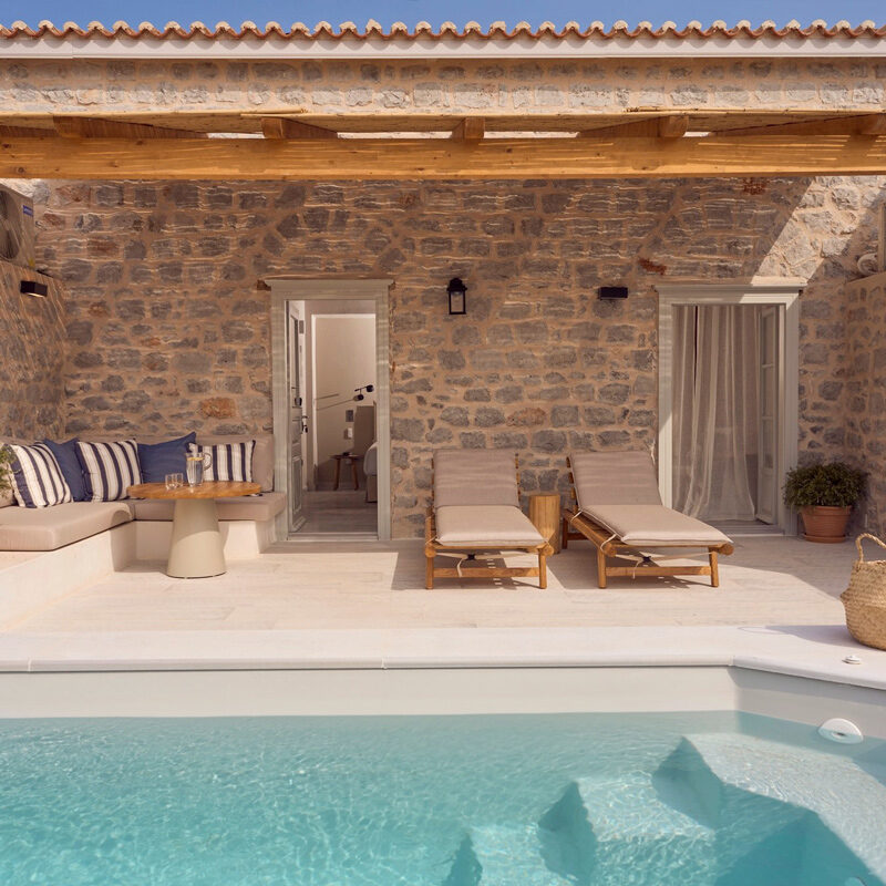 Mandraki Beach Resort Hydra