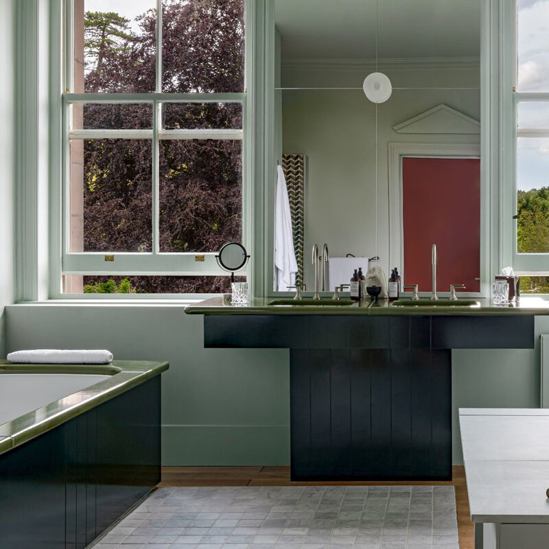 Cowley Manor Experimental