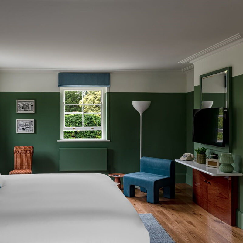 Cowley Manor Experimental