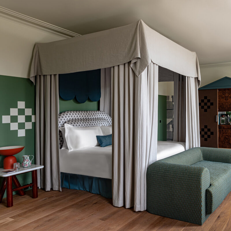 Cowley Manor Experimental