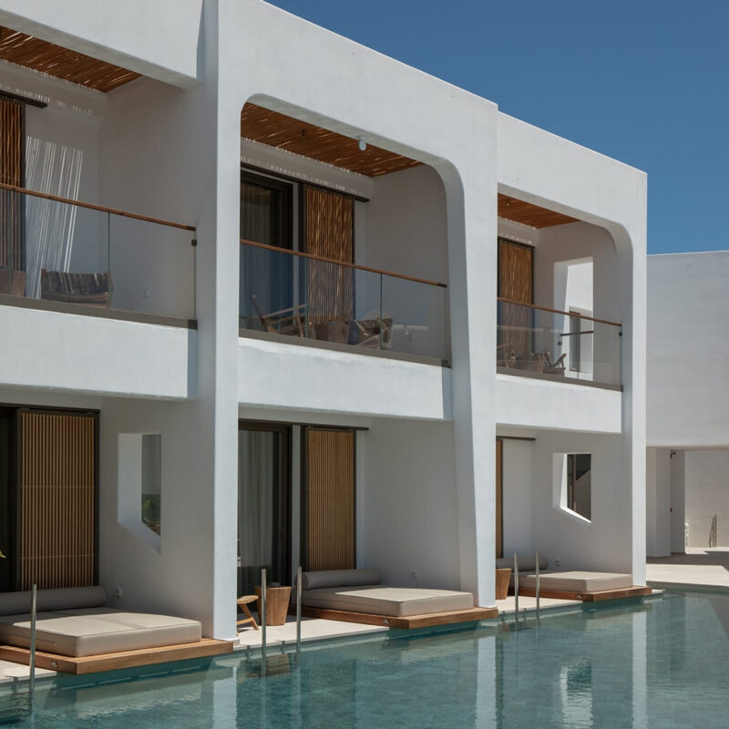 Nuca Mykonos