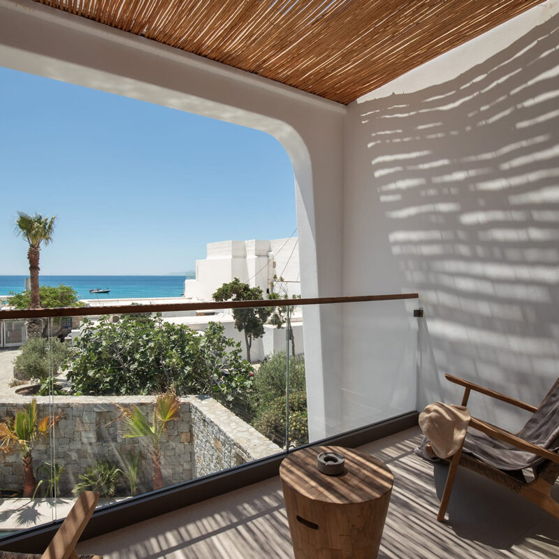 Nuca Mykonos